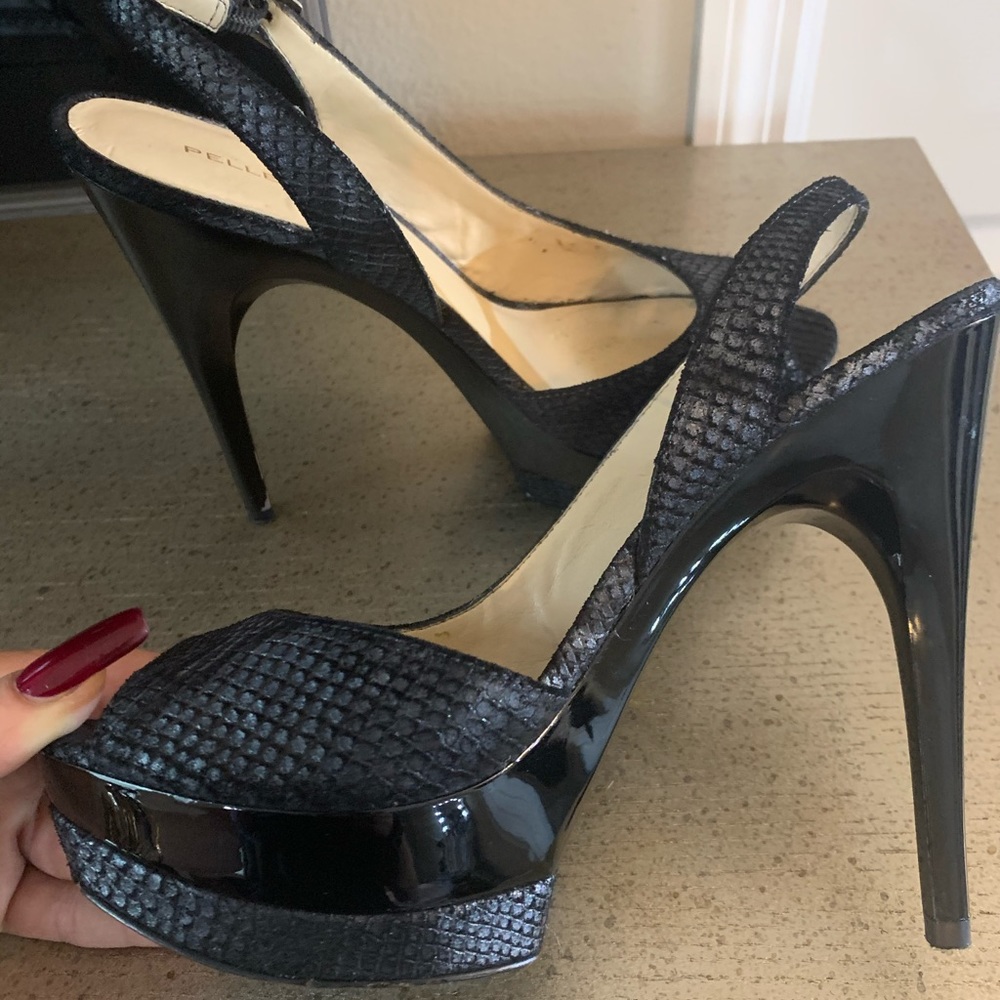 Pelle Moda Snake Skin Print Sling Back Heel 6.5